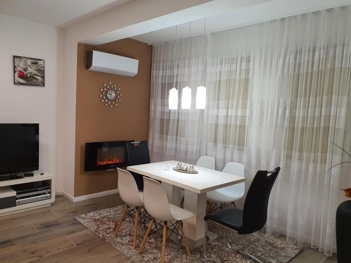 Apartmani Gandi Bihać Exteriör bild