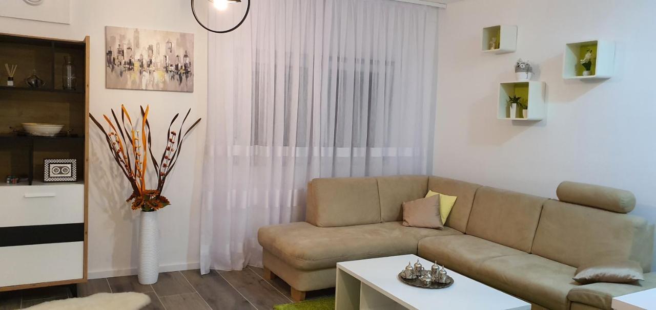 Apartmani Gandi Bihać Exteriör bild